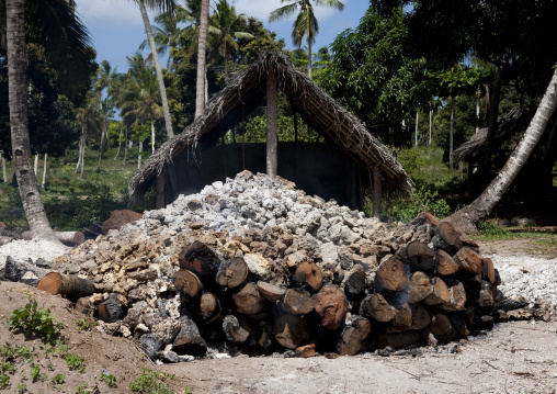 Making the lime, Zanzibar, Tanzania