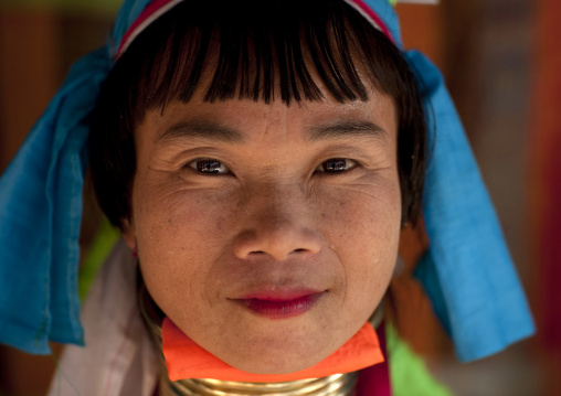 Miss mache, Karen long neck nam peang din village, On river pai thailand