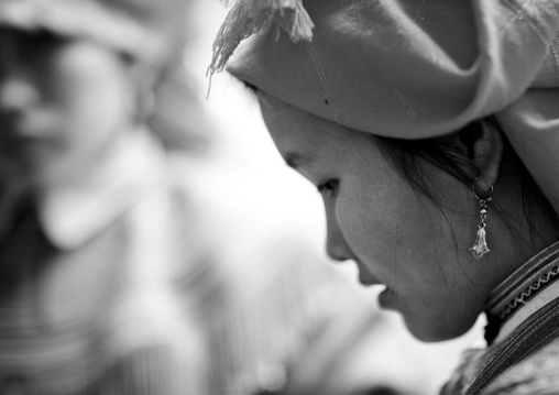 Flower hmong woman with a headscarf, Sapa, Vietnam