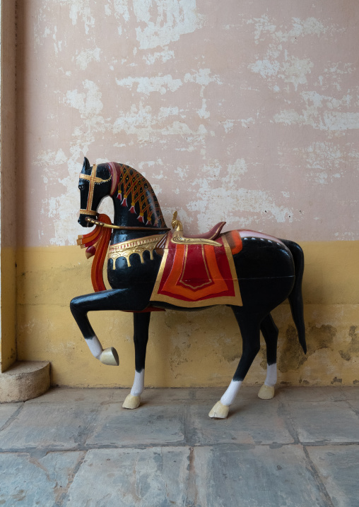 Horse statue in Dundlod Fort, Rajasthan, Dundlod, India