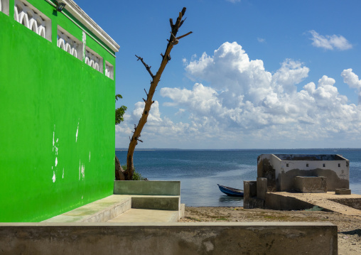 Green mosque on the sea, Nampula Province, Island of Mozambique, Mozambique