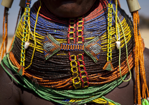 Mumuhuila Giant Necklace, Hale Village, Angola
