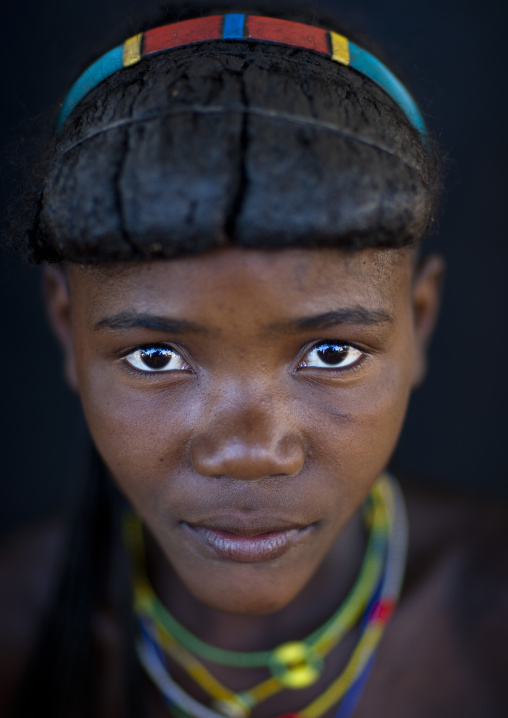Mucawana Girl Called Mandagessa, Angola