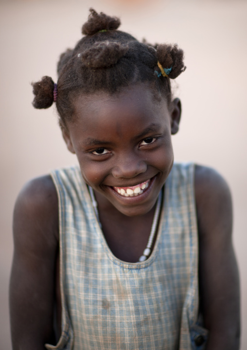 Mucawana Girl, Village Of Oncocua, Angola