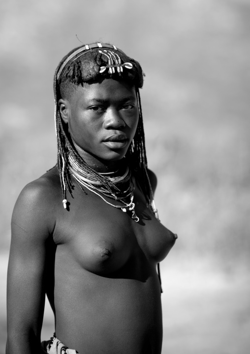 Topless Mucawana Teenage Girl, Village Of Oncocua, Angola