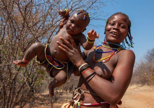 Mudimba tribe woman with her child, Cunene Province, Kuroca, Angola