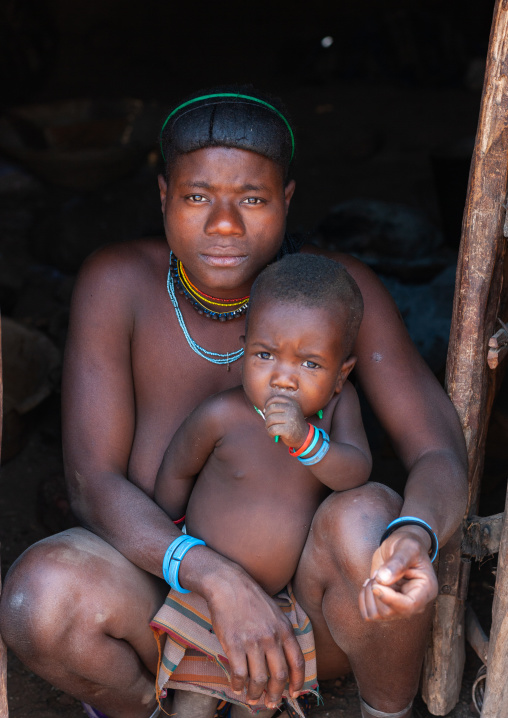 Muhacaona mother with her child, Cunene Province, Oncocua, Angola