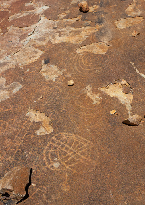 Rock carving in Tchitundo Hulo hills, Namibe Province, Capolopopo, Angola
