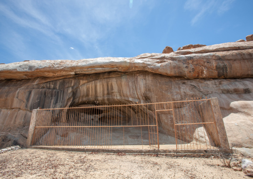 Entrance of tchitundo-hulo rock paintings cave, Namibe Province, Capolopopo, Angola