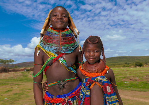 Mumuhuila tribe mother with her teenage daughter, Huila Province, Chibia, Angola
