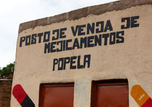 Wall painting on a local pharmacy, Huambo Province, Huambo, Angola