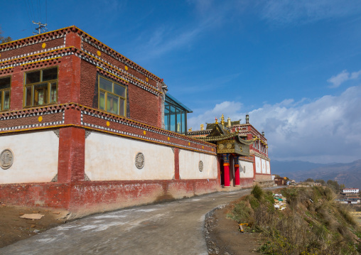 Shachong monastery, Qinghai Province, Wayaotai, China