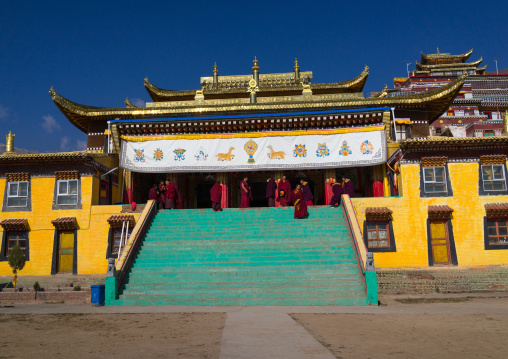 Gelug order or yellow hat sect temple in Bongya monastery, Qinghai province, Mosele, China