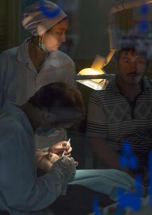 Street Dentist Operating, Hotan, Xinjiang Uyghur Autonomous Region, China