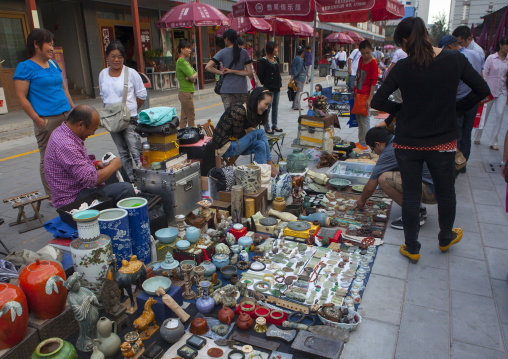 Panjiayuan Antique Market, South Chaoyang. Beijing, China