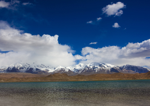 Mountain Scenery At Kara Kul Lake On The Karakoram Highway, Xinjiang Uyghur Autonomous Region, China