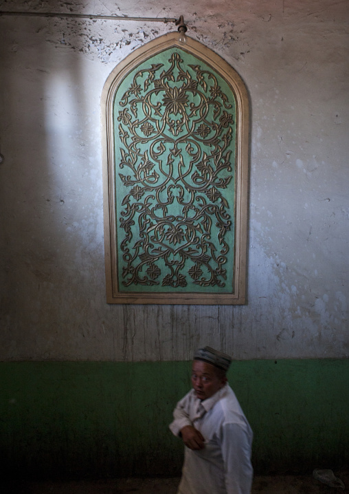 Uyghur Man In Ostangboyi Tea House, Kashgar, Xinjiang Uyghur Autonomous Region, China