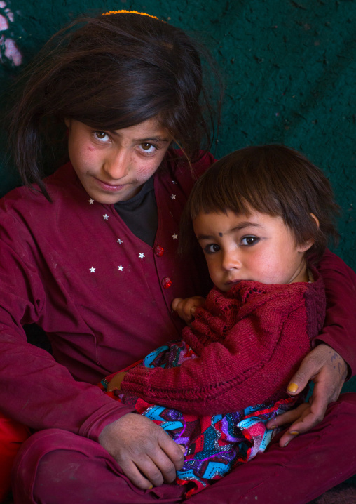 Portraot of an afghan girl with her sister, Badakhshan province, Zebak, Afghanistan