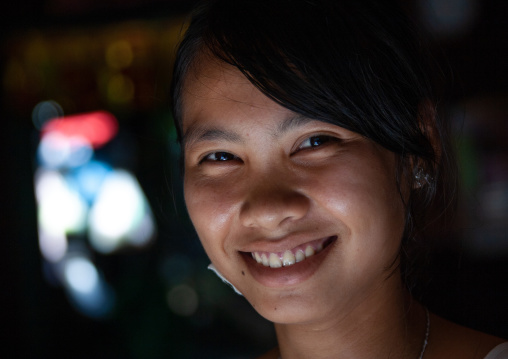 Portrait of a smiling cambodian woman, Battambang province, Battambang, Cambodia