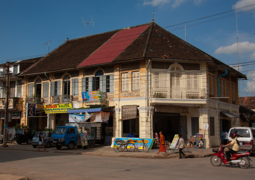 Old colonial buildings, Battambang province, Battambang, Cambodia