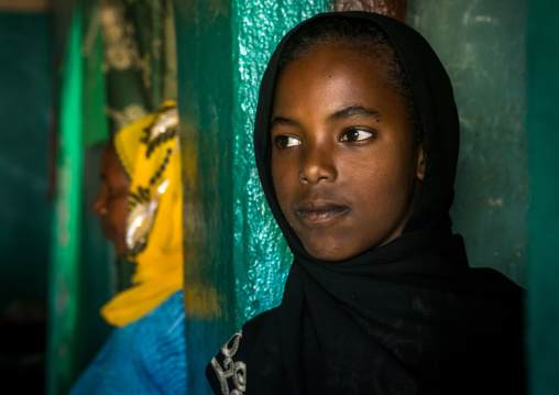 Sufi young woman worshipper, Harari region, Harar, Ethiopia