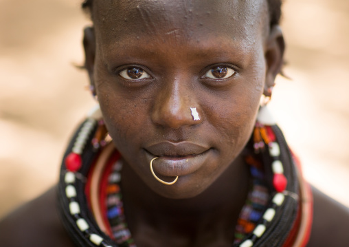 Portrait of a sudanese Toposa tribe girl refugee, Omo Valley, Kangate, Ethiopia