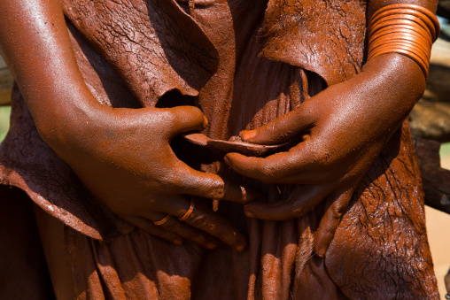 Hands of a uta woman from the Hamer tribe, Omo valley, Turmi, Ethiopia