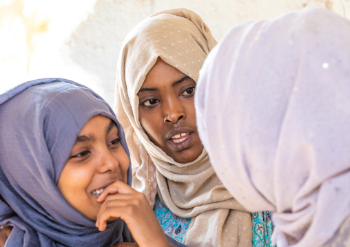 Veiled harari women chatting, Harari Region, Harar, Ethiopia