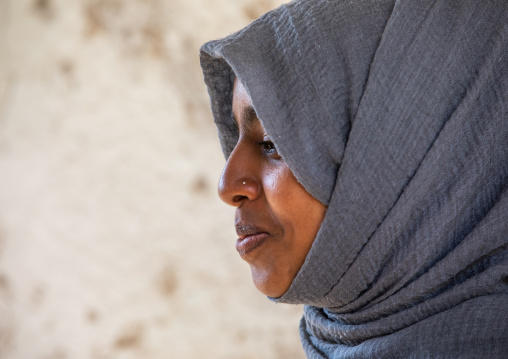 Veiled harari woman, Harari Region, Harar, Ethiopia