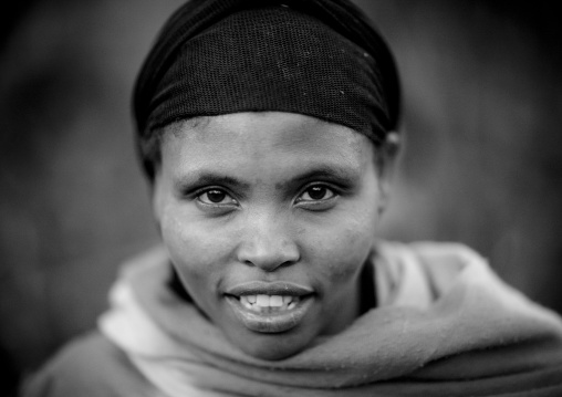 Portrait of young smilling Ethiopian woman, Ethiopia