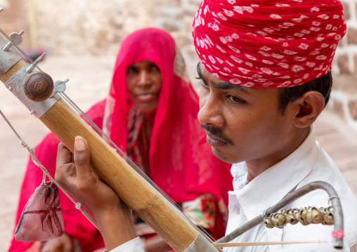 Rajasthani musician and singer in Mehrangarh fort, Rajasthan, Jodhpur, India