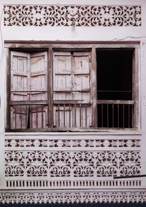 Window of an old house, Rajasthan, Bundi, India
