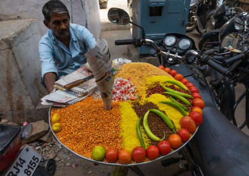 Traditional vegetarian street food, Rajasthan, Jaipur, India
