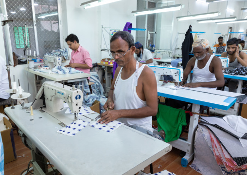 Indian tailors working in a factory, Rajasthan, Jaipur, India