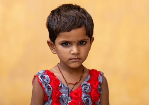 Portrait of a rajasthani girl, Rajasthan, Amer, India