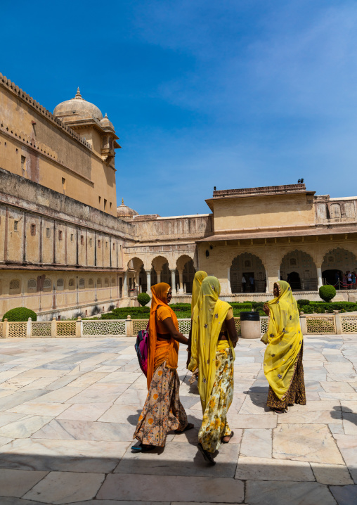 Rajasthani women in sari in Amer fort and palace, Rajasthan, Amer, India