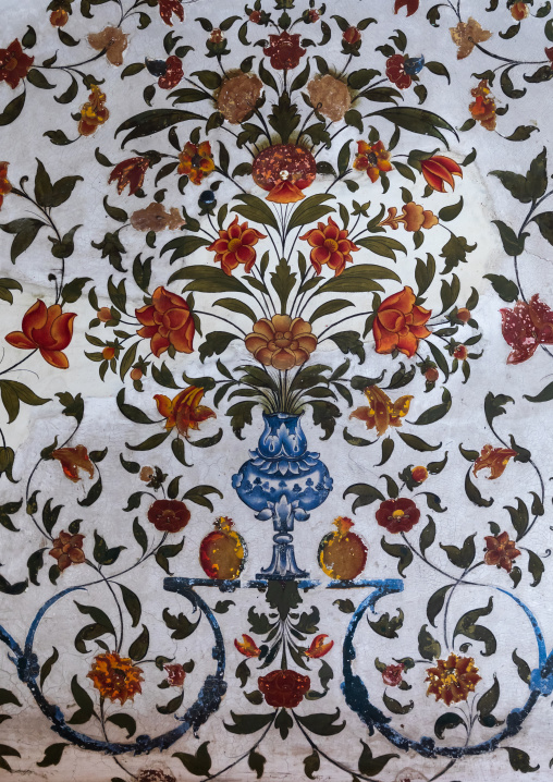 Beautiful interior decoration with painted flowers of Junagarh fort, Rajasthan, Bikaner, India