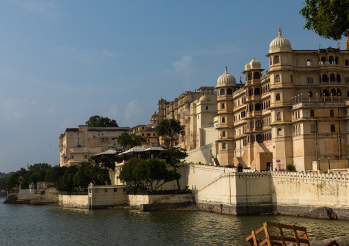 The city palace alongside lake Pichola, Rajasthan, Udaipur, India