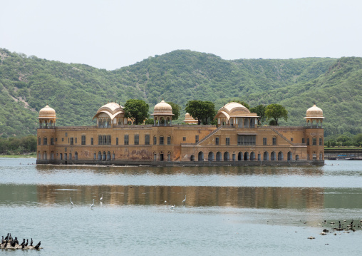 Jal mahal water palace on man Sagar lake, Rajasthan, Jaipur, India