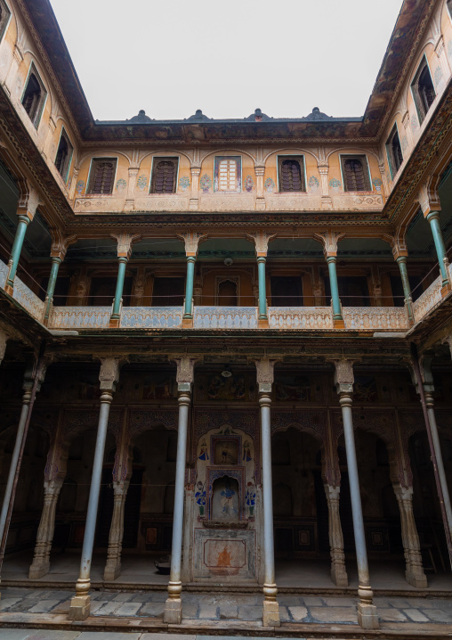 Old historic haveli courtyard, Rajasthan, Nawalgarh, India