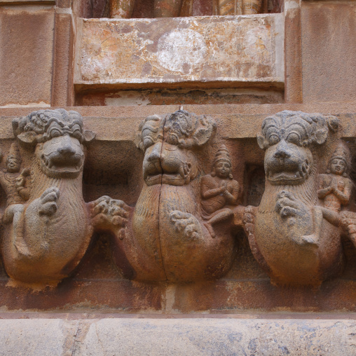 Rock Cut Carvings Of Hindu  Image On A Wall At The Brihadishwara Temple, Thanjavur, India