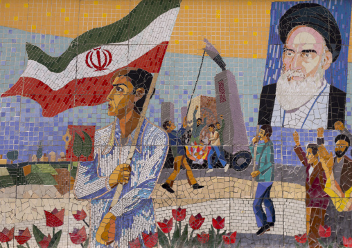 Propaganda with ayatollah khomeini mural painting, Shemiranat county, Tehran, Iran
