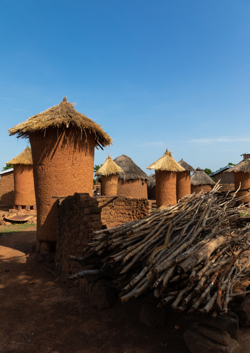Granaries with thatched roofs in a Senufo village, Savanes district, Niofoin, Ivory Coast