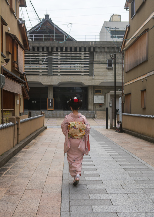 16 Years old maiko called chikasaya walking in the streets of gion, Kansai region, Kyoto, Japan
