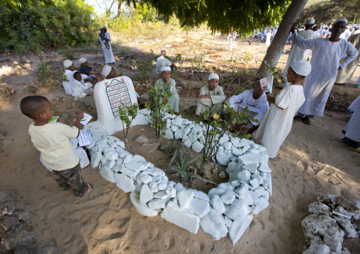 Tribute to shariff swaleh grave during Maulid festival, Lamu county, Lamu, Kenya