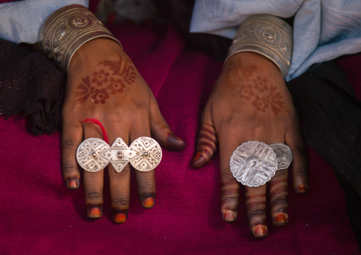 Woman with Tuareg rings on the fingers, Tripolitania, Ghadames, Libya