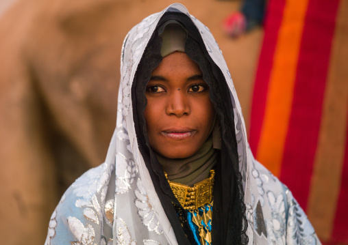 Portrait of a tuareg woman in traditionnal clothing, Tripolitania, Ghadames, Libya