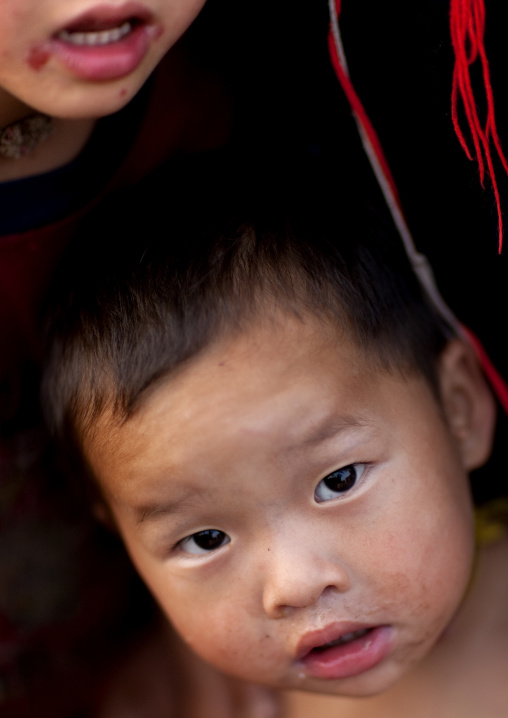 Lantaen minority child, Nam deng, Laos