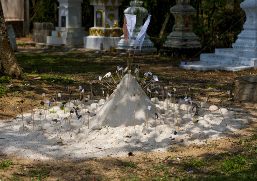 Buddhist sand stupa, Phonsavan, Laos