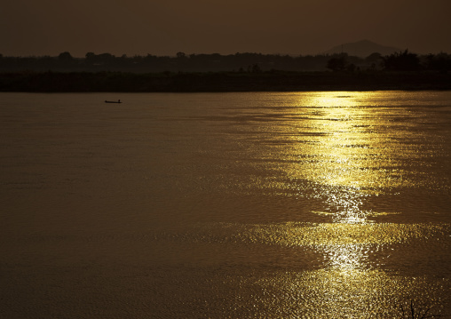 Sunset over mekong river, Savannakhet, Laos